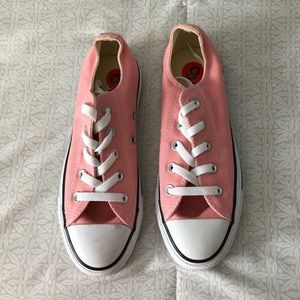 Pink Low Top Converse: Size 6!